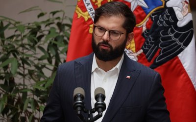 Boric: "La izquierda que solamente le echa la culpa al adversario está condenada a diluirse"