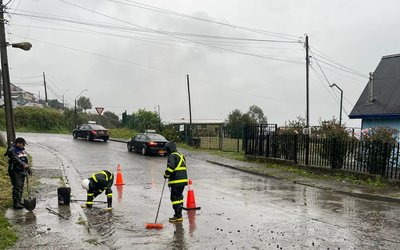 Sistema frontal deja anegamientos, cortes de ruta y remociones en masa en la Región de Los Lagos