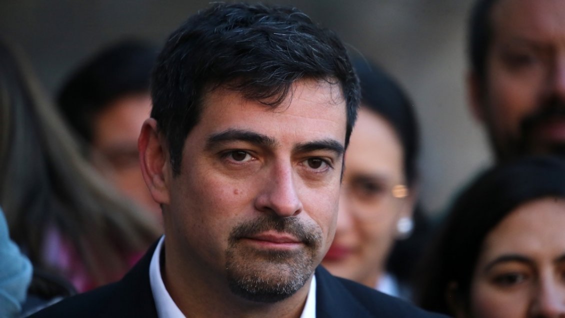 Cerro Navia: Alcalde denuncia "guerra de bandas" e incompetencia del Gobierno